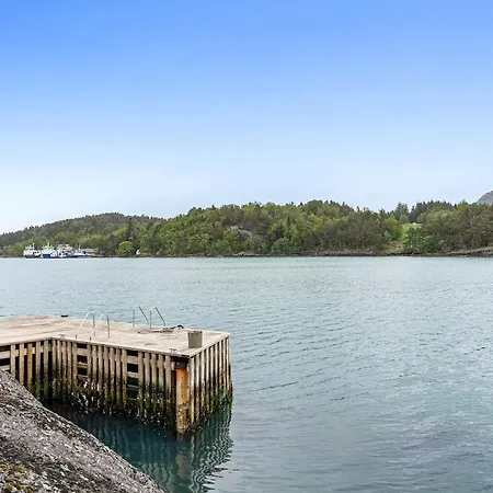 Sydnesoy Island House Sundnes